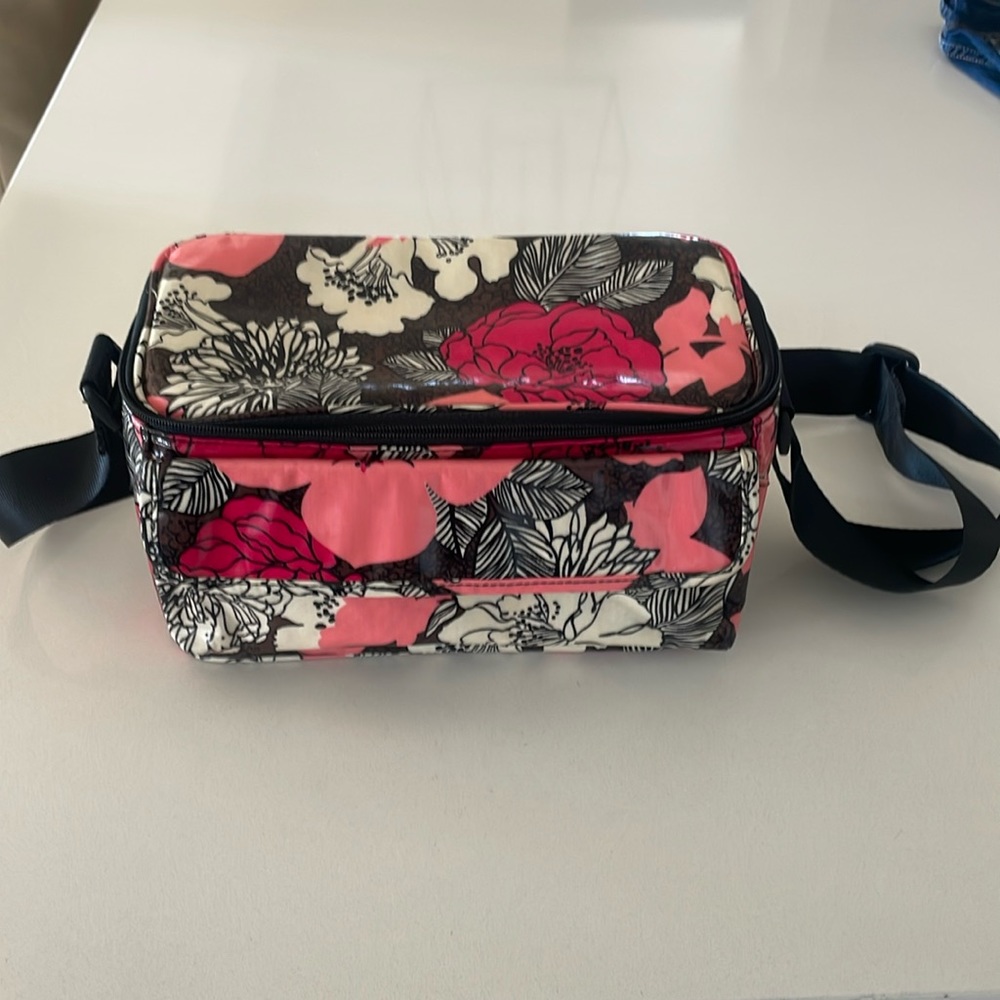 Vera Bradley Very Berry Paisley Vinyl Insulated Mini Cooler Bag